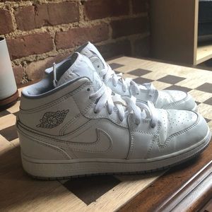 Air Jordan 1 white vintage